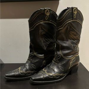 Ganni cowboy boots 🐎